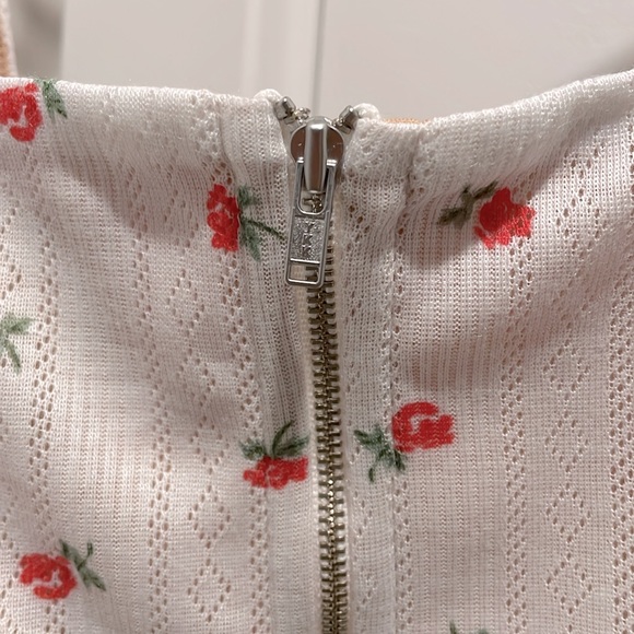 With Jean Cindy Pointelle Rose Floral Corset Top - Picture 6 of 7